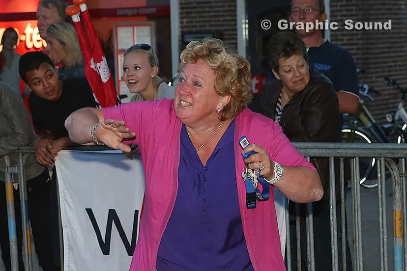 r1vnmu5jvordduv7hf4ueeqys 2013 08 28zomerfeest zeskamp finale009