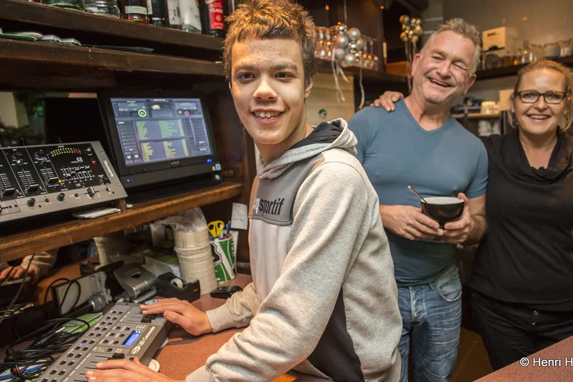 ri5vpm33yzobna2e6tx716fwe 2014 12 14 serious request actie