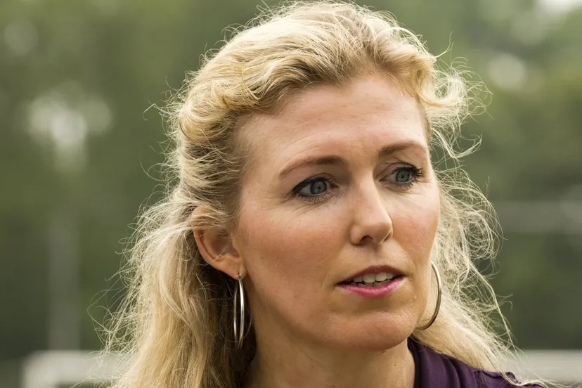 rjrwl5rd1yc9vyb13ltj5fhg6 2013 06 20janneke03