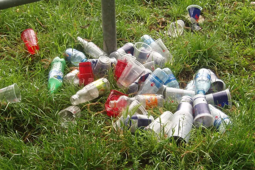 rkq8yw9rlgyskcvi85cy43bgu 2013 07 25 rgv zwerfafval