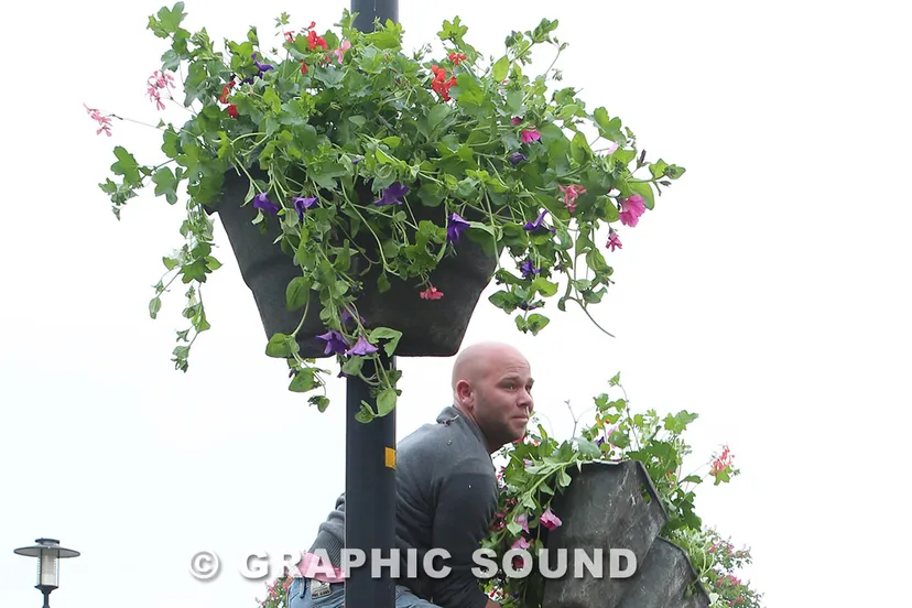 s62mcz1g6sgv8l8to9qubq09g 2013 05 30bloembakken