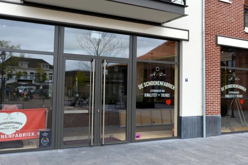 schoenenfabriek failliet