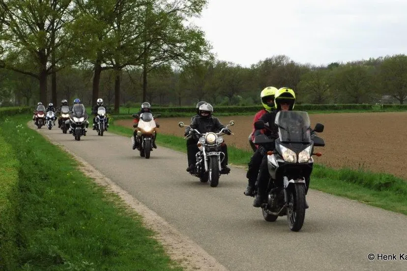 sl1xgxxb9i40sl1duiwfuzbpn 2014 04 17 koningsrit