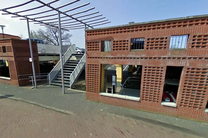 standaard nijkerk parkeergarage bonte koe