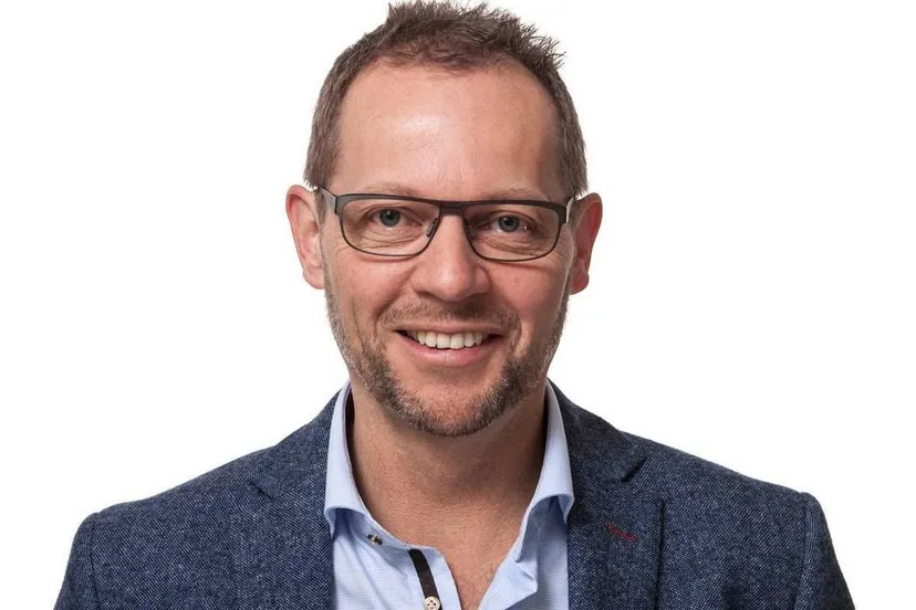 standaard nijkerk politiek ren ruesen