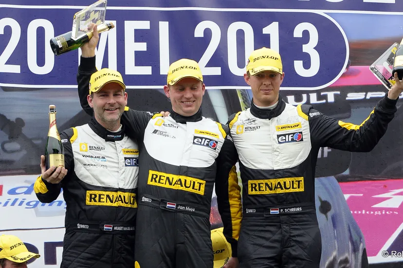 suzft9itv8vr7uc8d32fgmveg 2014 04 15 visual art