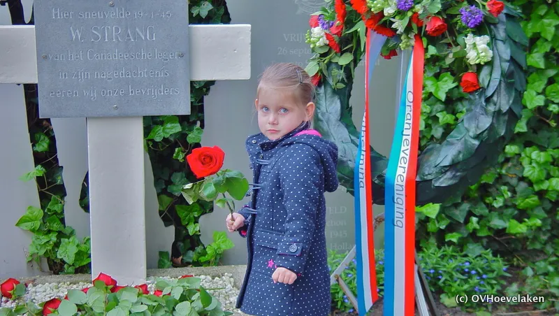 t09u8ml7v1blmhpn729k5srvc dodenherdenkingjaleesa 001