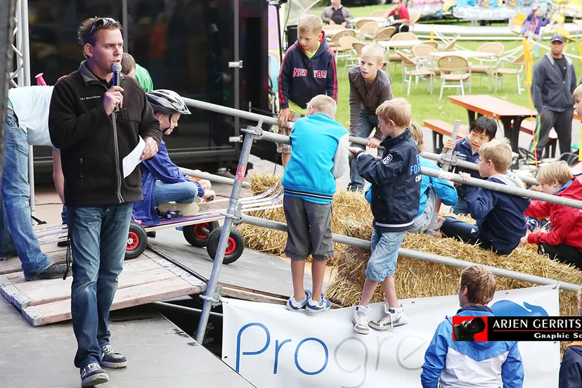 t9n9if47pi125n6xjgad43p3h 2014 08 30 dorpsdag 025