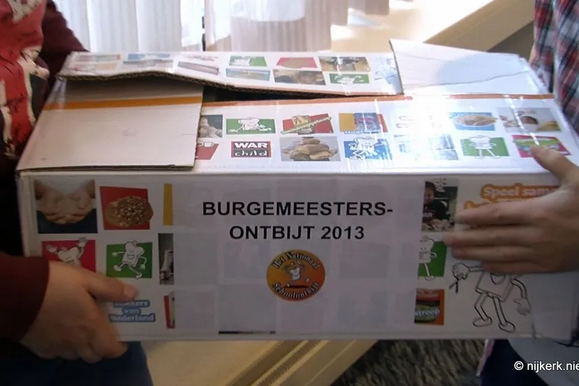 tfvyyeqi32jn442af2dpmxsdo 2013 11 06 schoolontbijt