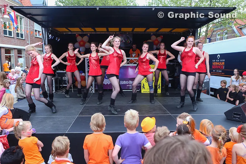 thesxmte1sm3ubep1lde9bena 2014 04 2koningsdagmiddag nijkerk 010