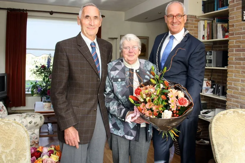 ttelordqbcfv5xkv1ego3pqti 2014 11 10 bruidspaar 001