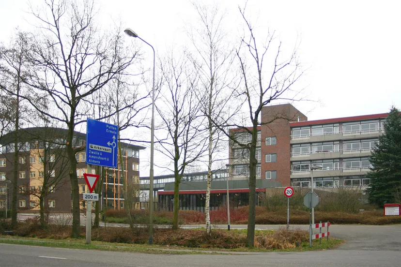 v1kj82a3tyymzdwq0w1nb8i79 zilverschoon