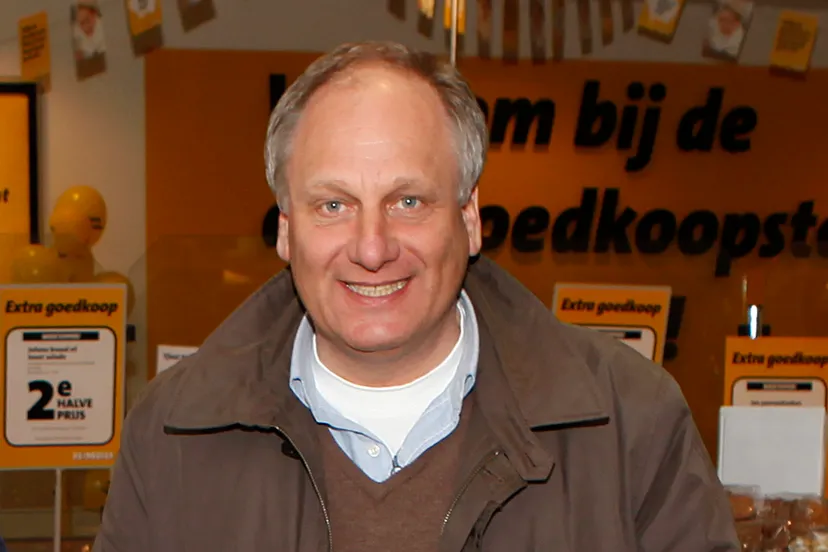 v4fhm8ja5w62smoi8a09yu9d5 de graaf