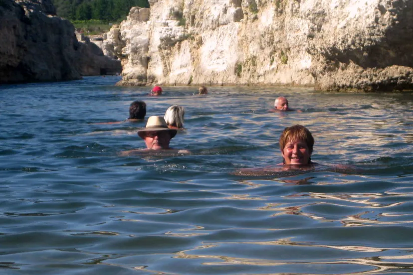 vj6n9nk4ktdrw7usbuk9uvlci 2012 07 19 la roque55