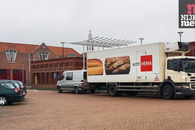 vp7m9az3w1yfzjt40tglfnnkn 2014 11 19 vrachtwagen hema 01