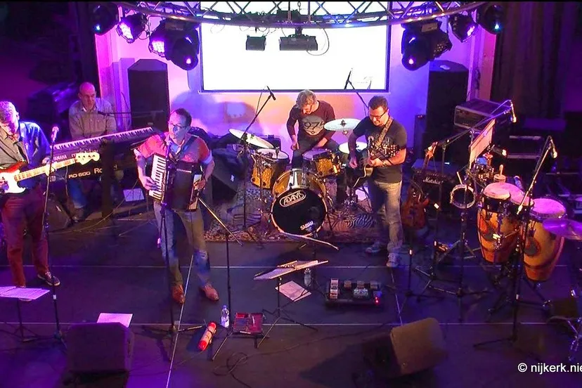 vv9e3muvp1qbd1yfs1m25jazx 2013 11 27 kiezel