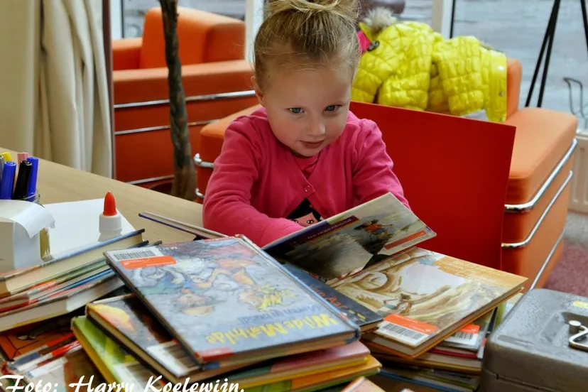 w0qox6iiajhozodcs85k20rrx 2013 10 11 boekverkoop 5