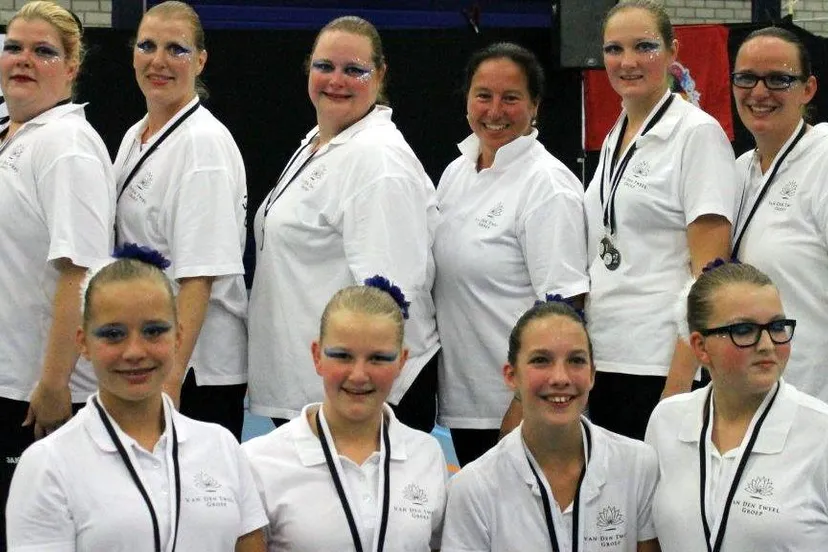 whusuliqe2pvodiod0r0s5i0d 2013 09 15 majorettes