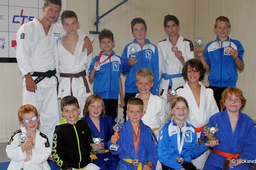 wjj97jvan9qd66r1w2lisnm5w 2014 06 23 judoabsdrontenbeverwijkdeelnemers2014