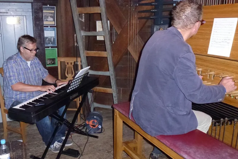 xa1lvaeetmobqi8ynn53pfwp1 2013 09 06 carillon piano