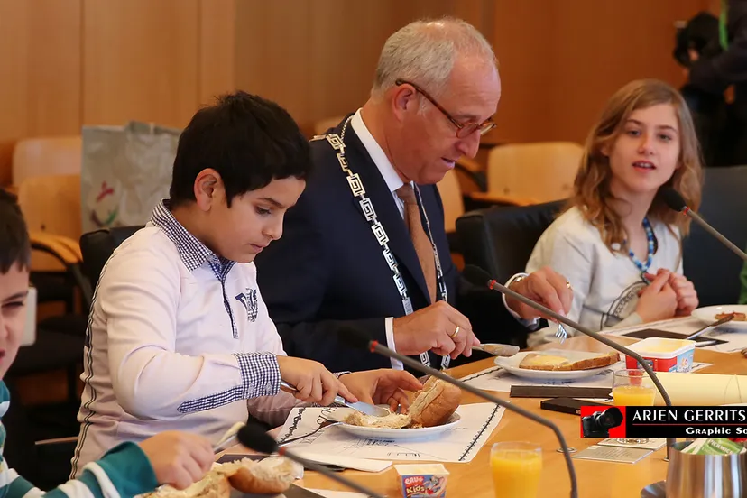 xtqghpfbvz2h4og0ay9l0dr97 2014 11 05 schoolontbijt 011
