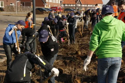 xy4x5m03uy8q7pdu5ghf3j1d7 216770