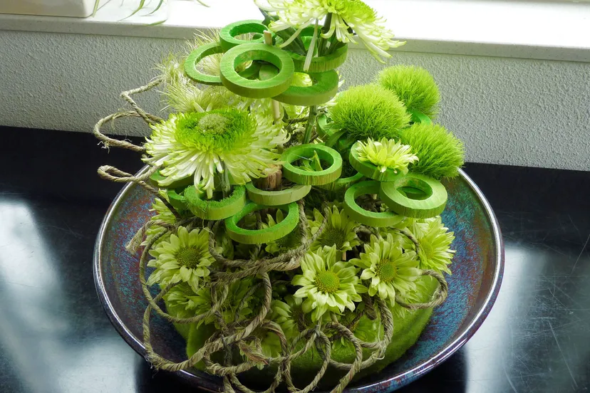 y0072xew7gvpz1vg4hz2oigzy 2013 11 15 modern tafelbloemstuk