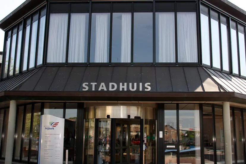 y2nrj4pnguf8nmct0rbwjr6u2 stadhuis nieuw