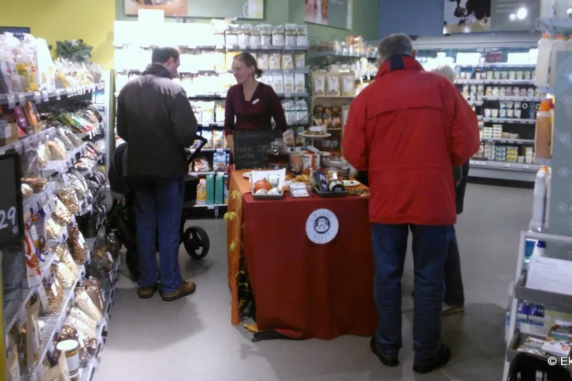 yl63koe8cen7kpp7kt70klnz4 2013 10 13 ekoplazaherfsttafel 1