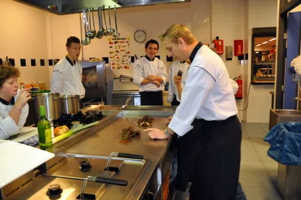 z19qs1wjrxxhlyx2eryxnce38 54044