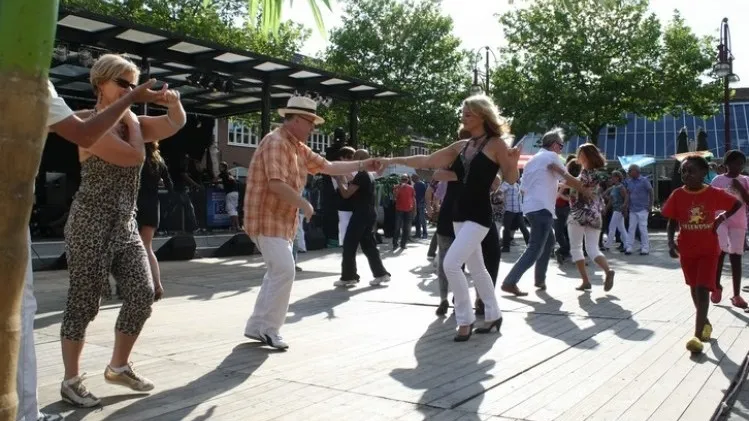 z9yytntbze0ot3ok7arg10lwa 2013 06 10zomerfeestsalsadag1