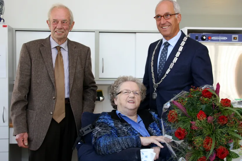 zmaa8nqaruw9lk1n1bufbymiu 2013 09 16 bruidspaar van de pol