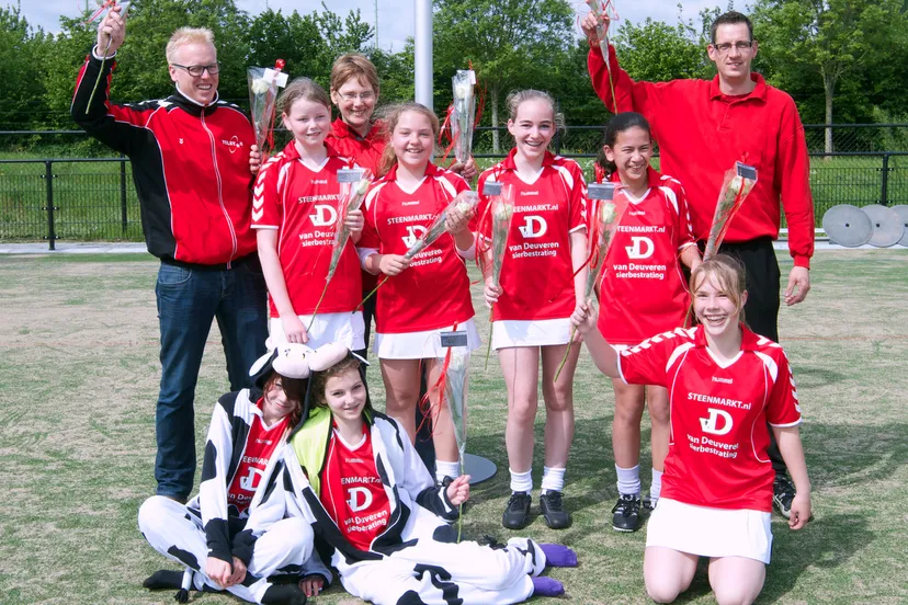 zogipxa7n6dhqjaf9z8yeqv72 2013 06 14telstarc4kampioen