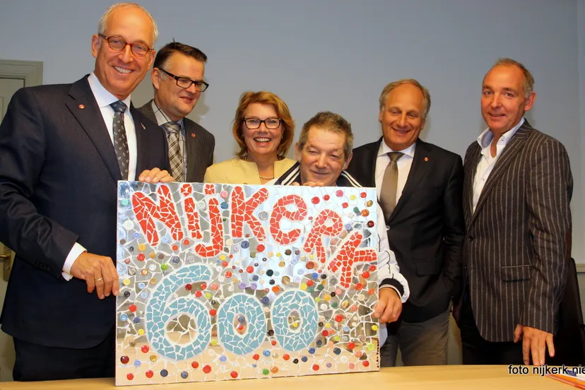 zy9x4afqkvhnfh4jcjqmdg0ra 2013 10 04 olaf kommer nijerk6002