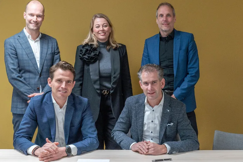 2023 12 12 jansdal ondertekening zilverenkruis 1