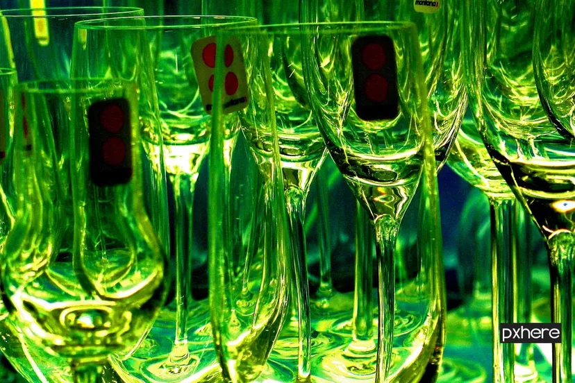 l2021 02 08 postcodeloterij champagne ight flower glass restaurant atmosphere green 845967 pxhere