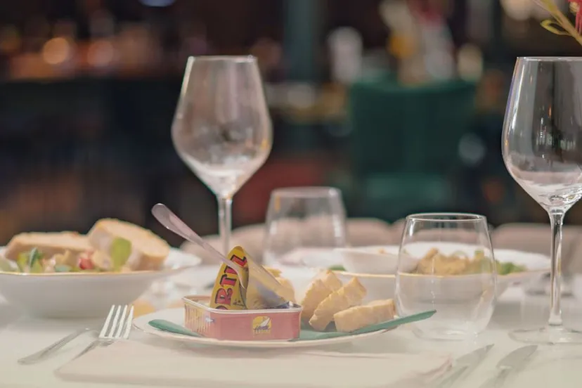 2024 11 16 twee galzen wijn