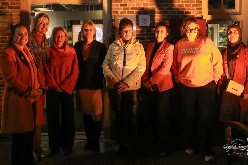 2024 11 25 orange the world r018