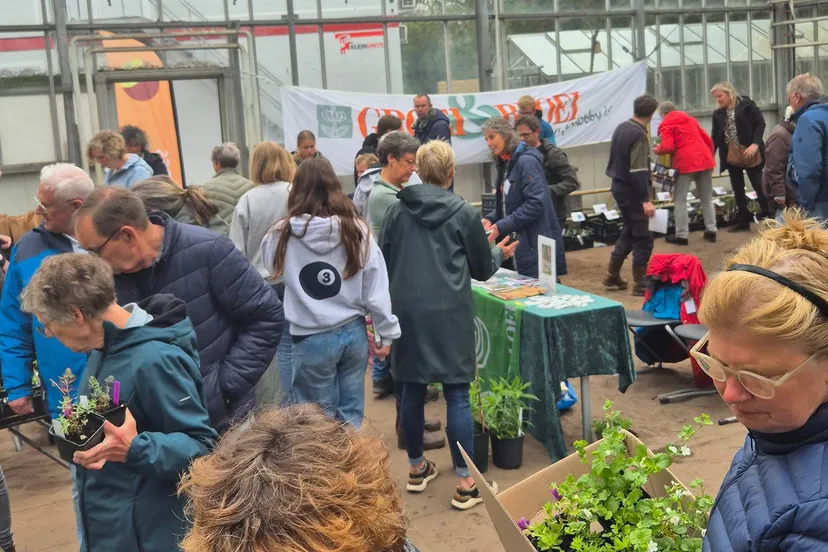 2025 04 17 plantjesmarkt aeres 3