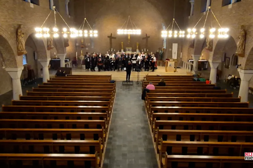 2025-11-154 Partiipatiekoor klaar voor optreden