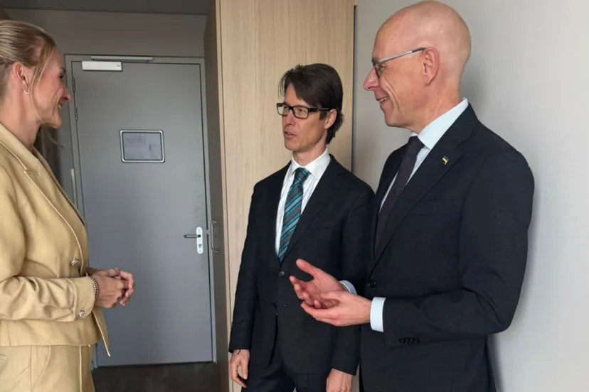 2025-11-22 commissaris azc