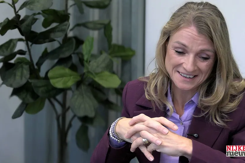 2025-12-03 burgeneester tinet de jonge-2