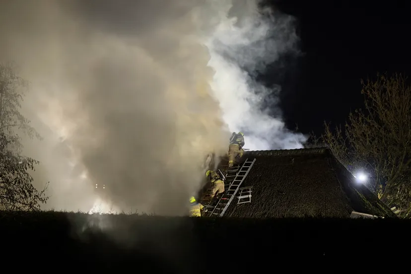 2025-12-04 brand in schuur