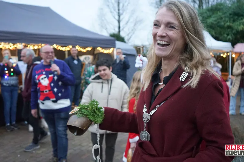 2025-12-12 jkerstmarkt veensche kas-11