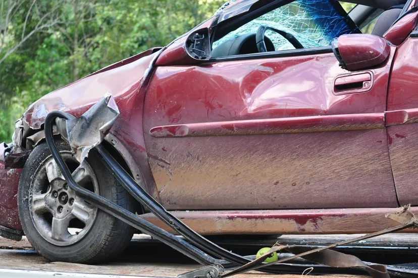 2025-12-15 auto met schade