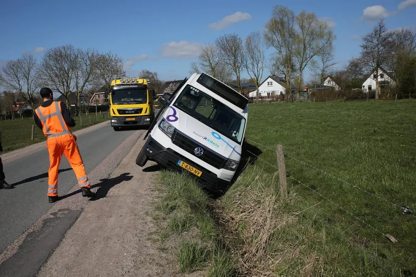 2026-04-01 bus in sloot