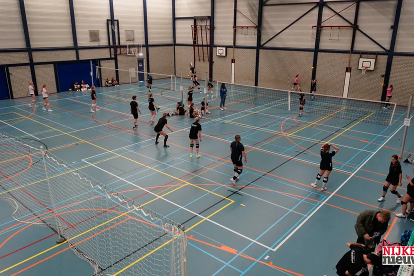 2026-05-09  nvc mixed volleybal-4