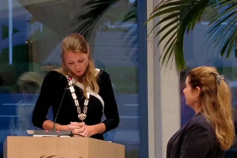 2026-09-26 Scarlett van Es