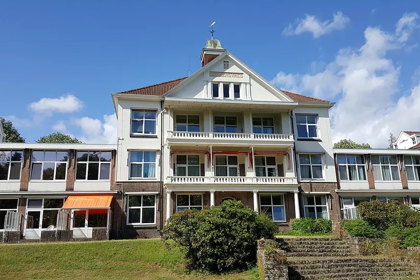 1200px dekkerswald hoofdgebouwwikimedia commons