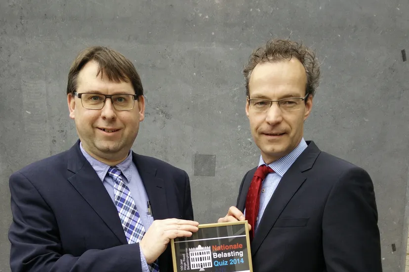 bijlage 1 foto harold en toon met oorkonde dd 20 01 2015 2